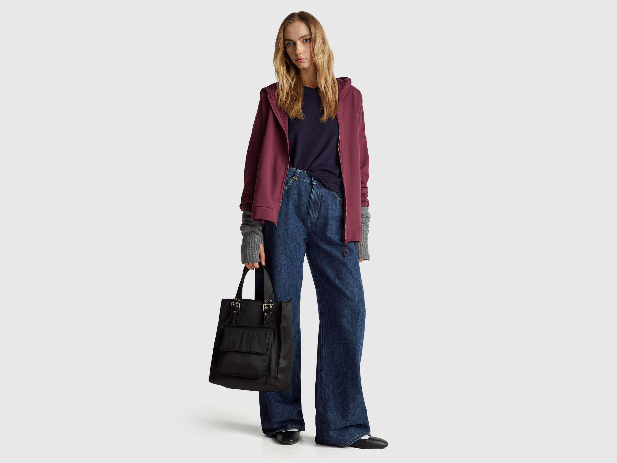 V NECK SWEATER L/S Women image number 3